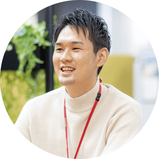 鶴田社員